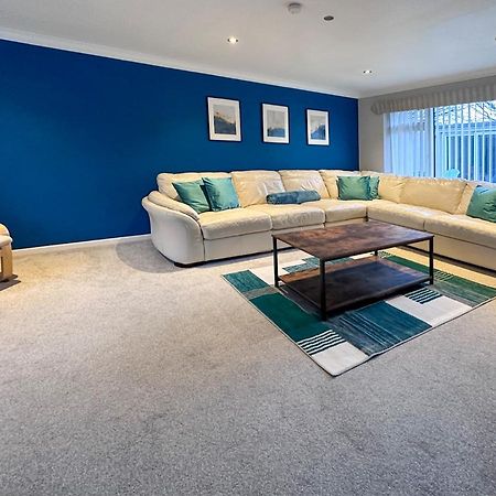 Blunsdon Lodge - Spacious Bungalow, High Speed Wi-Fi, Free Private Parking, Garden Swindon Exterior foto