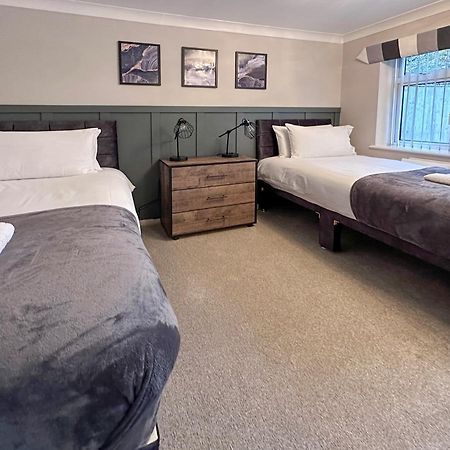 Blunsdon Lodge - Spacious Bungalow, High Speed Wi-Fi, Free Private Parking, Garden Swindon Exterior foto